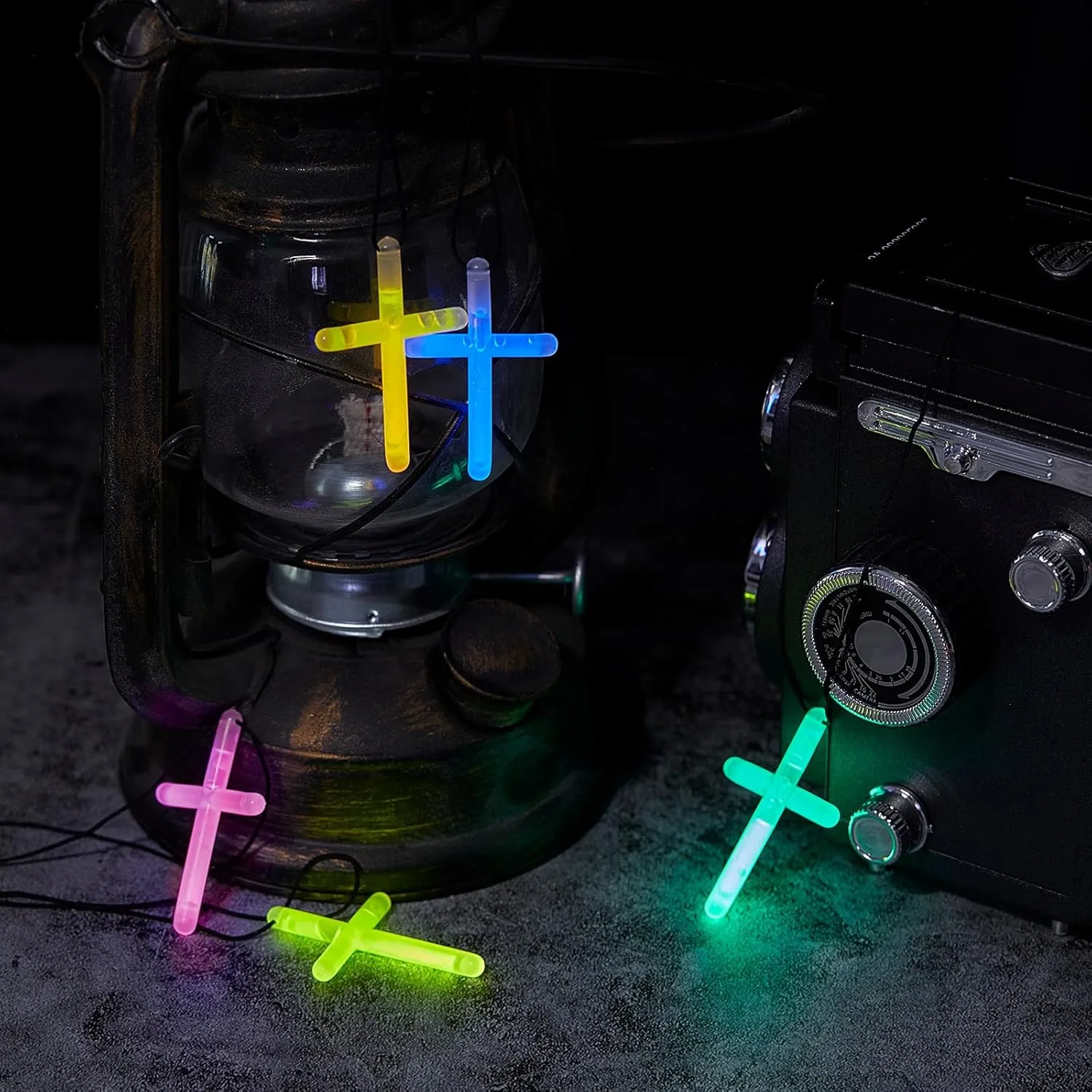 Tondiamo Cross Necklace Bulk Christian VBS Party FavorGlow Necklaces Glow in the Dark Plastic Luminous Cross for Valentines Easter Halloween Church Religious Party